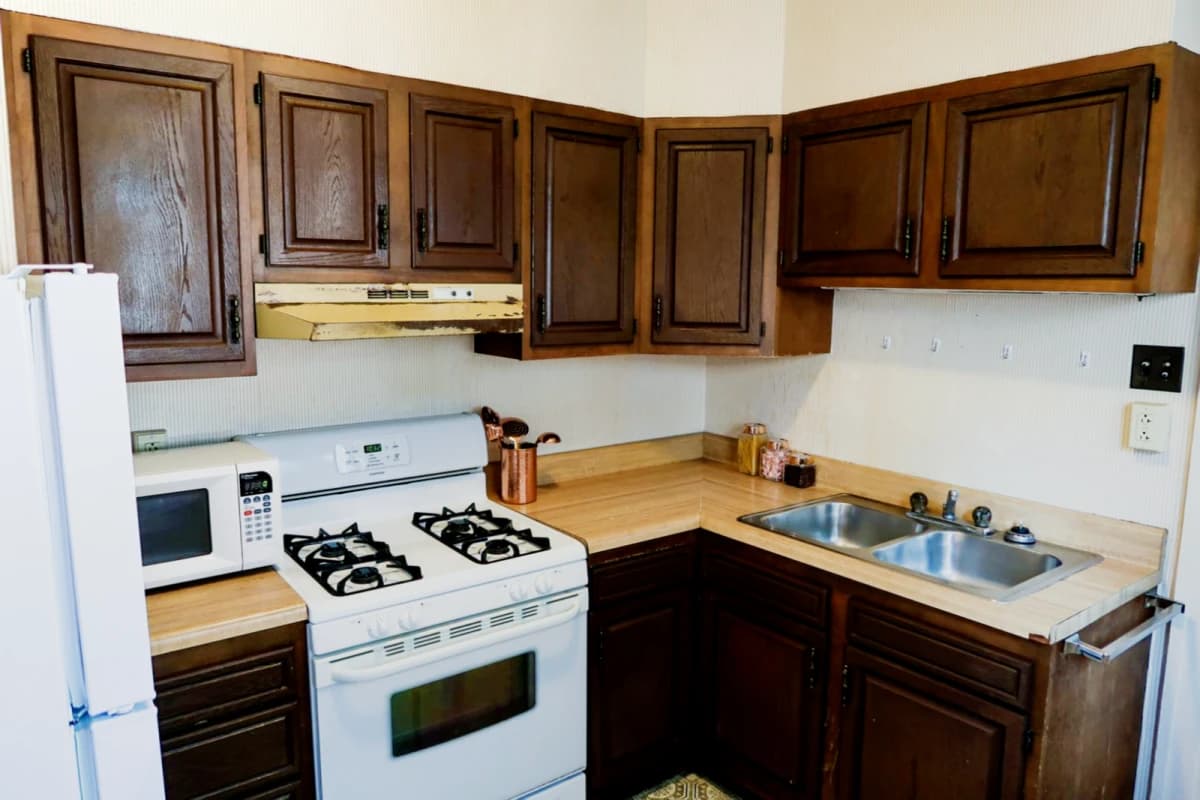 2Bedrooms, 1Bathrooms