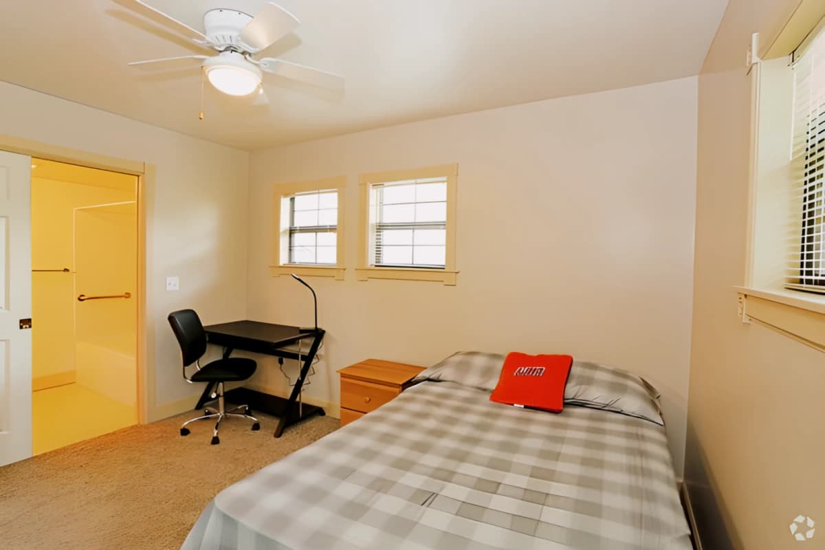 2 Bedroom 1