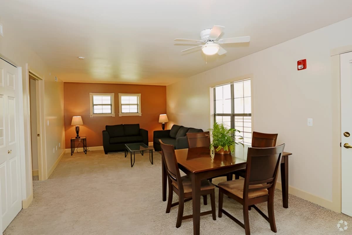 2 Bedroom 2