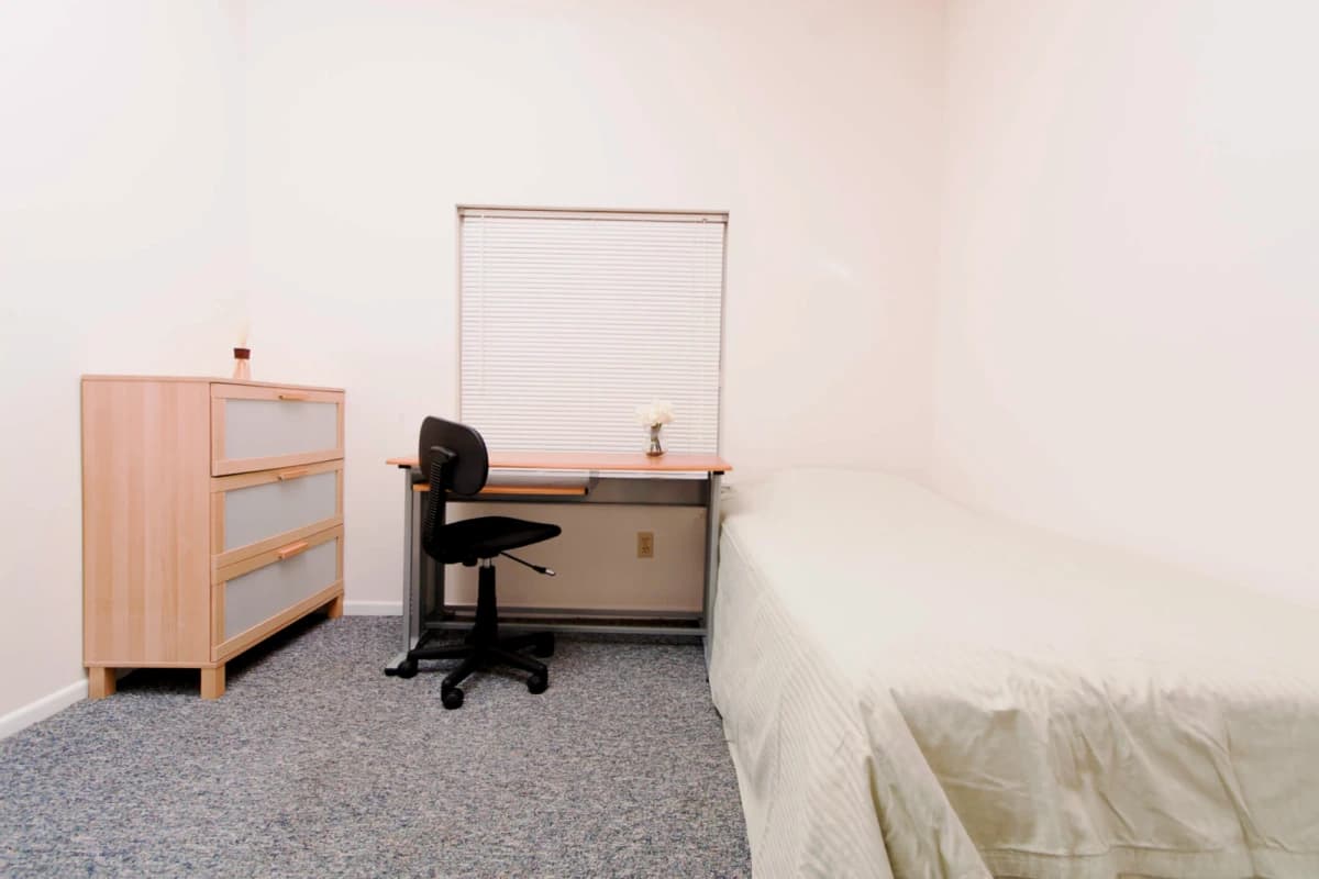4 Bed 2 Bath