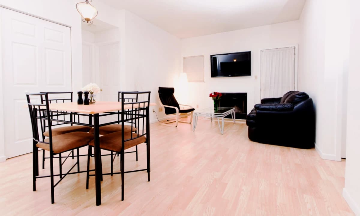 4 Bed 2 Bath