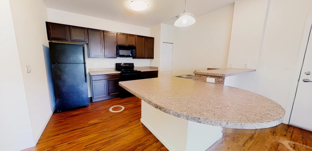 Windsor West Apartments image 5