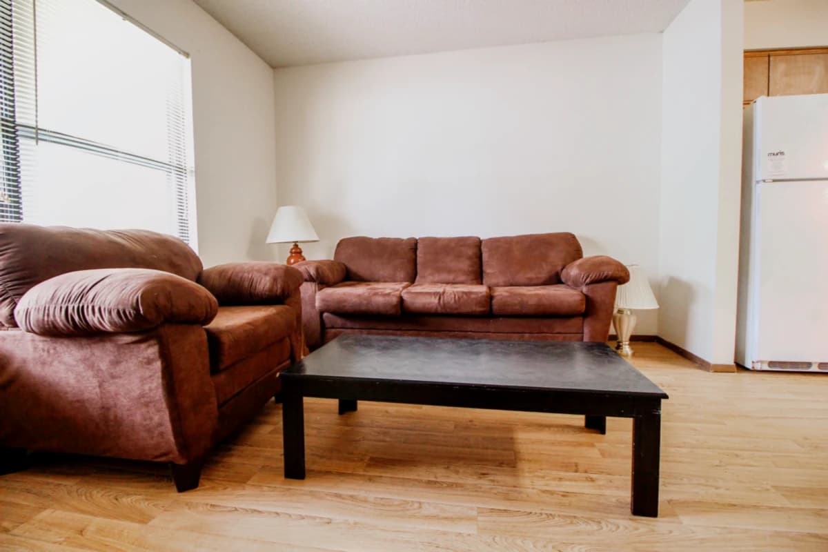 3Bedrooms, 1Bathrooms