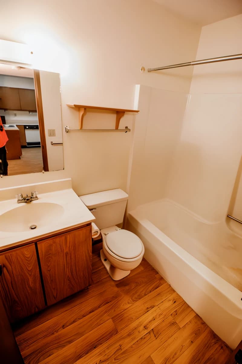 3Bedrooms, 1Bathrooms