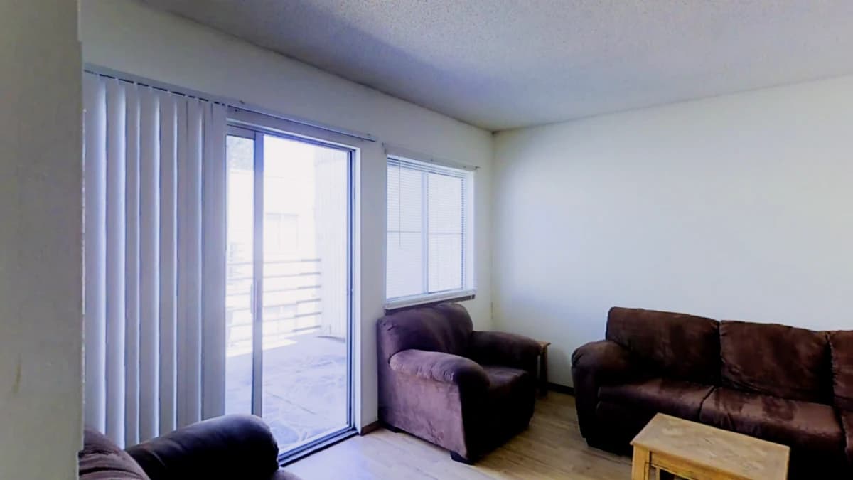 2Bedrooms, 1Bathrooms