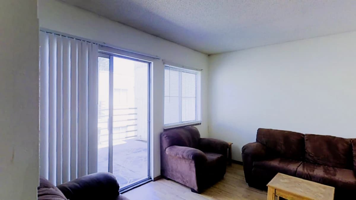 2Bedrooms, 1Bathrooms