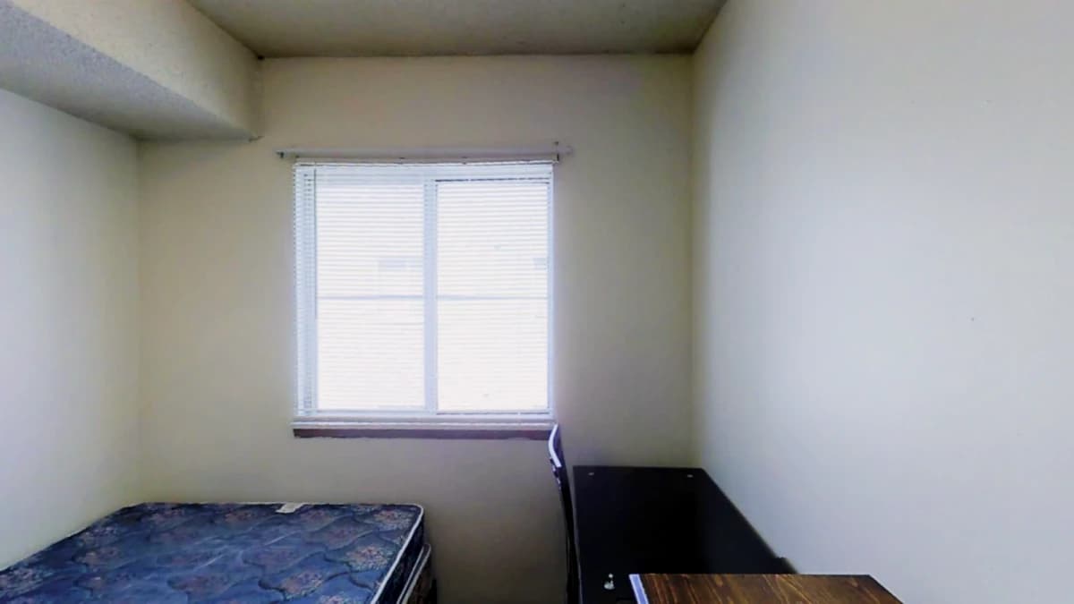2Bedrooms, 1Bathrooms