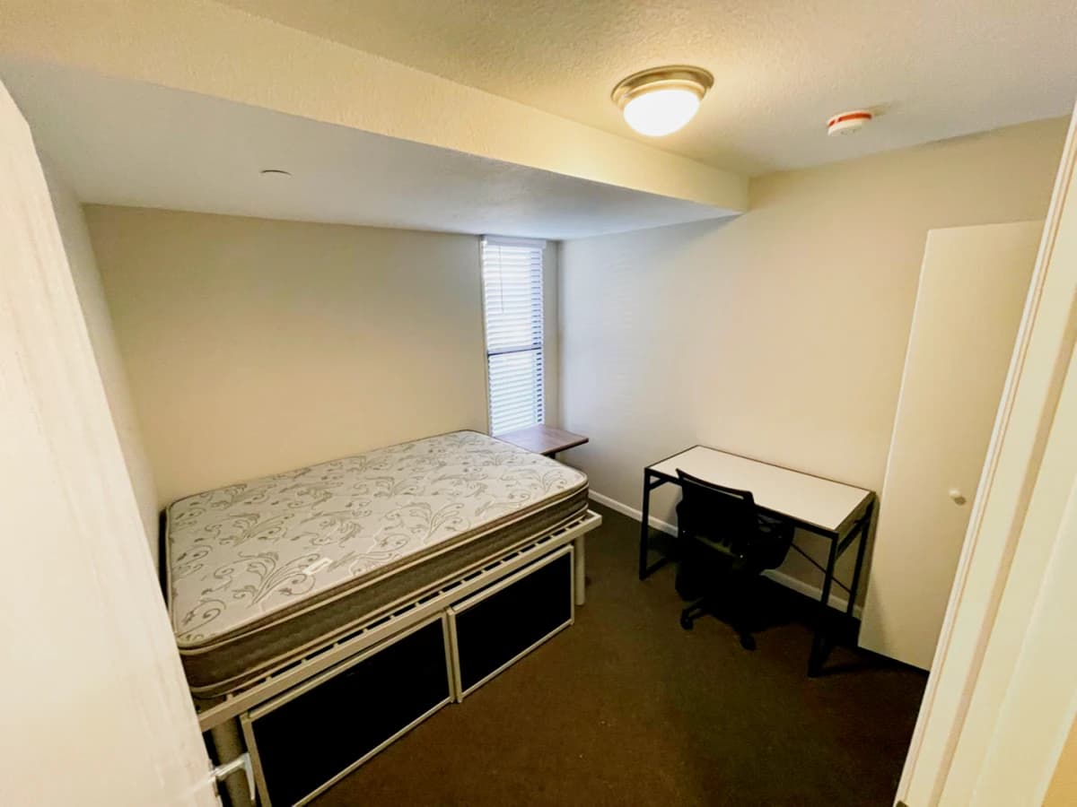 806 S Third, Champaign, IL 61820 image
