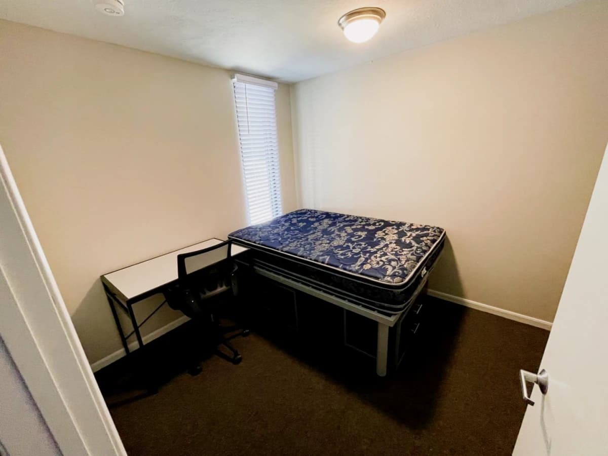 806 S Third, Champaign, IL 61820 image