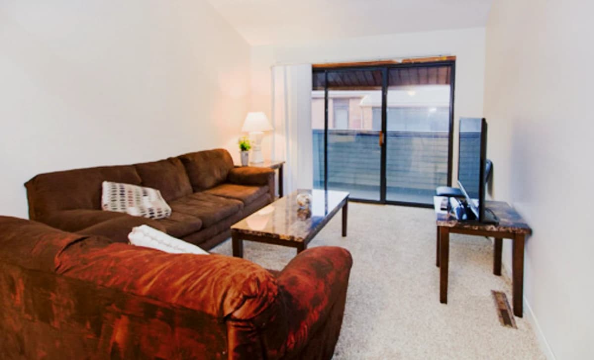 205 E Stoughton, Champaign, IL 61820