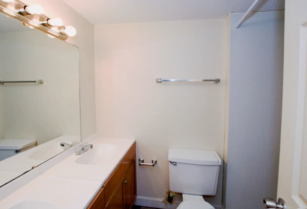 205 E Stoughton, Champaign, IL 61820 image 4