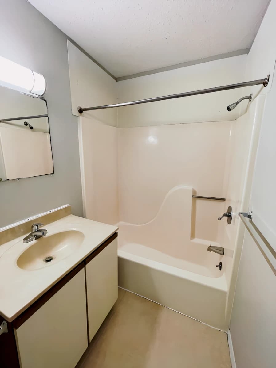 4 Bed 2 Bath 1