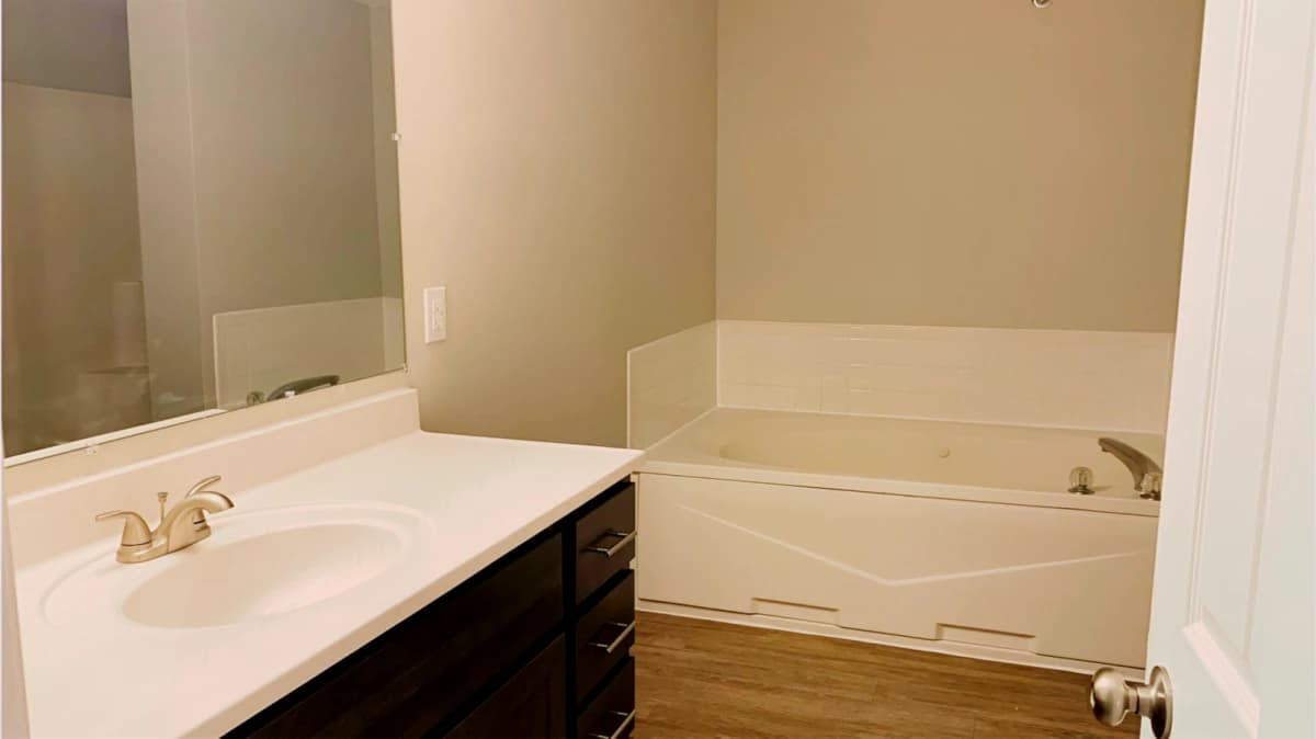 408 E Springfield, Champaign, IL 61820 image