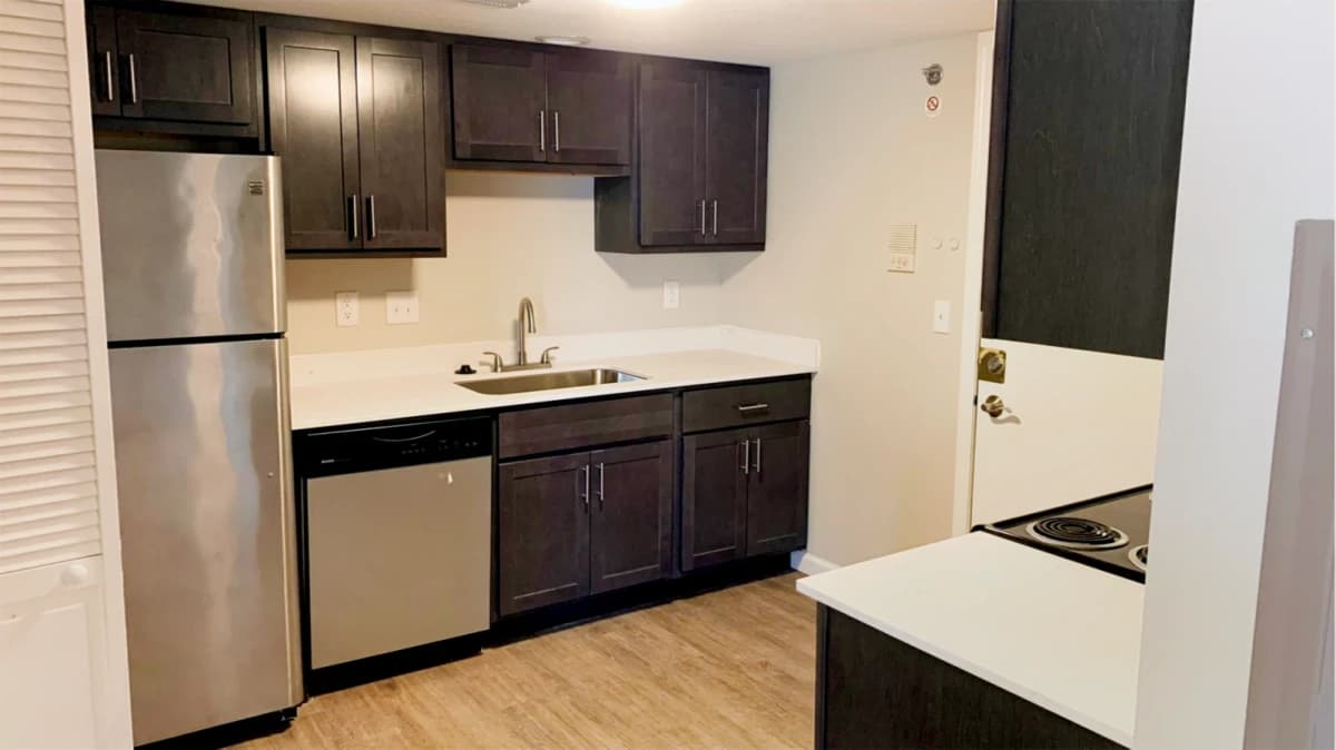 408 E Springfield, Champaign, IL 61820 image