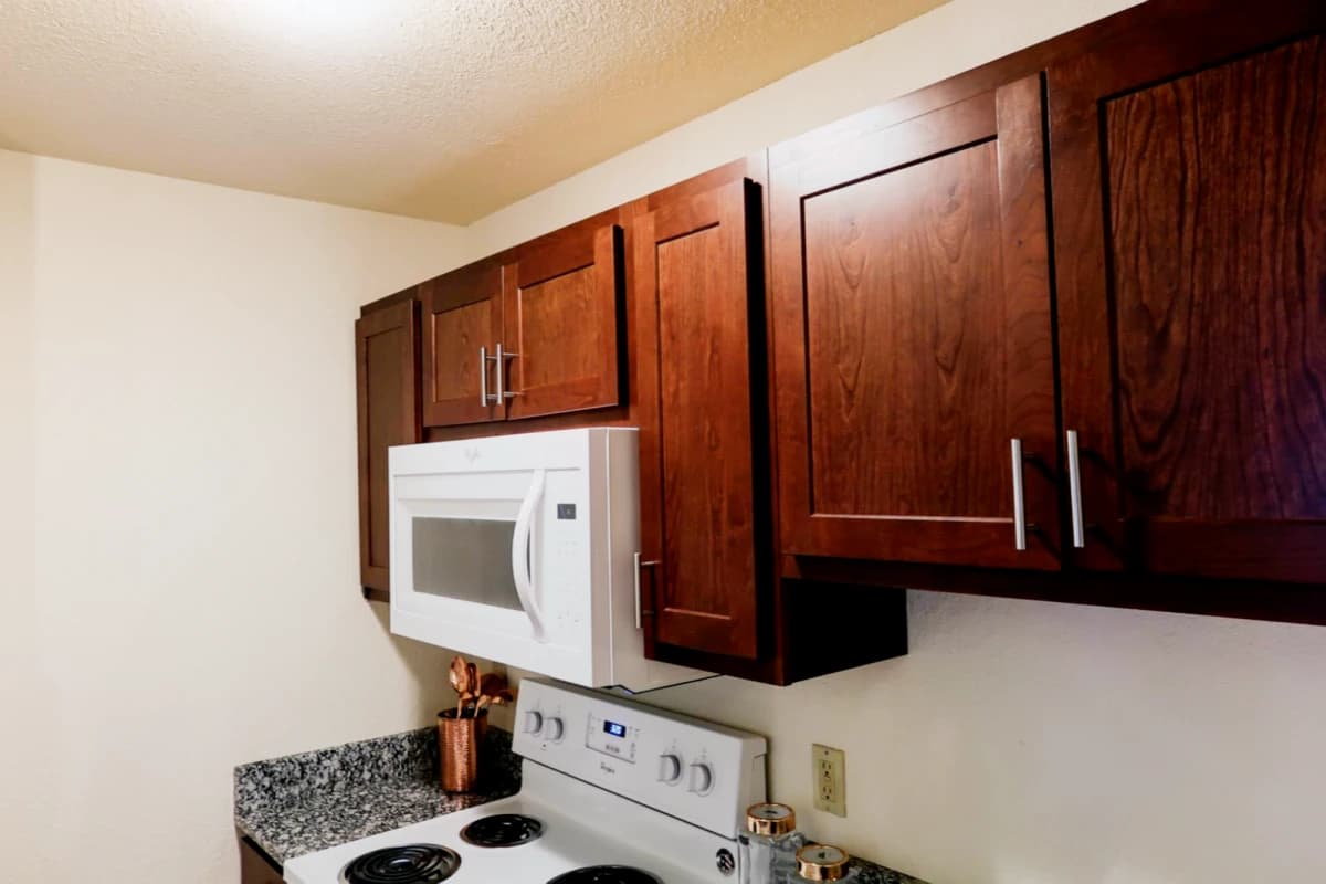 1Bedrooms, 1Bathrooms