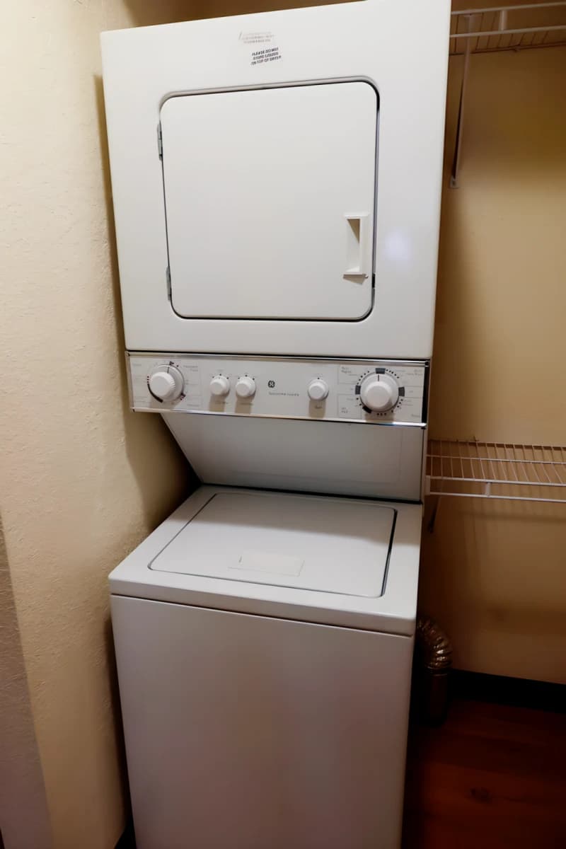 1Bedrooms, 1Bathrooms