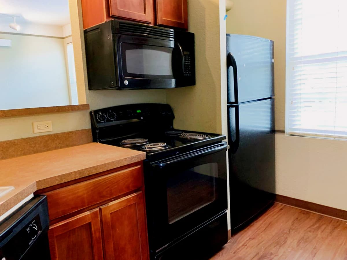 3Bedrooms, 2Bathrooms