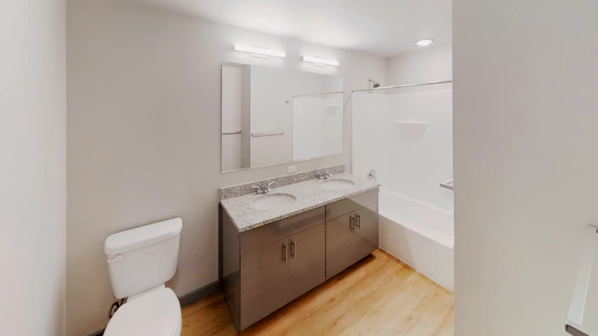 615 S Wright, Champaign, IL 61820 image