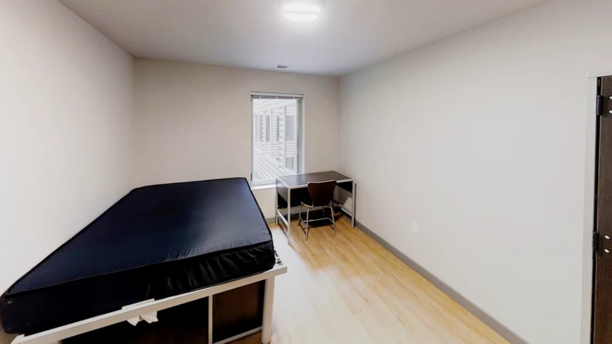 615 S Wright, Champaign, IL 61820 image