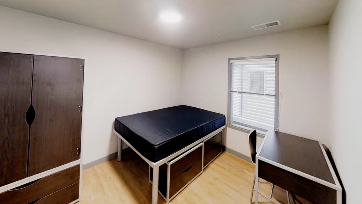 615 S Wright, Champaign, IL 61820 image
