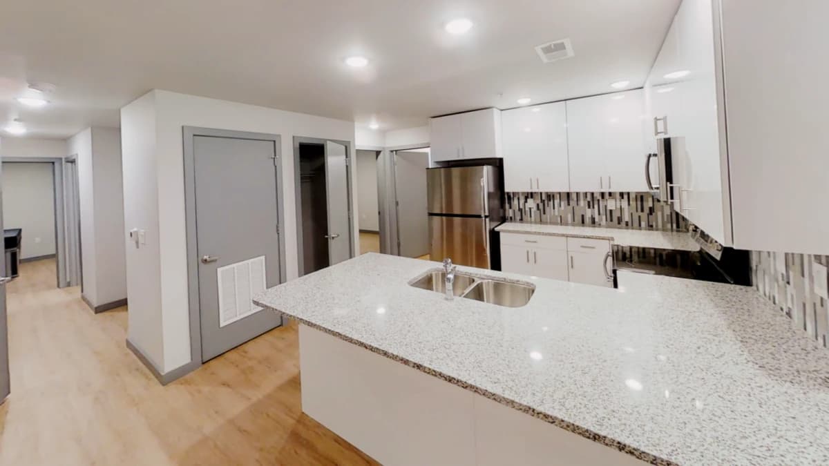 615 S Wright, Champaign, IL 61820 image