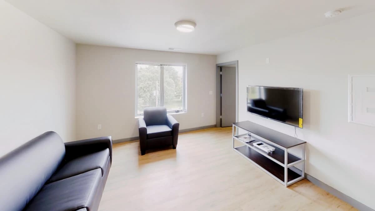 615 S Wright, Champaign, IL 61820 image