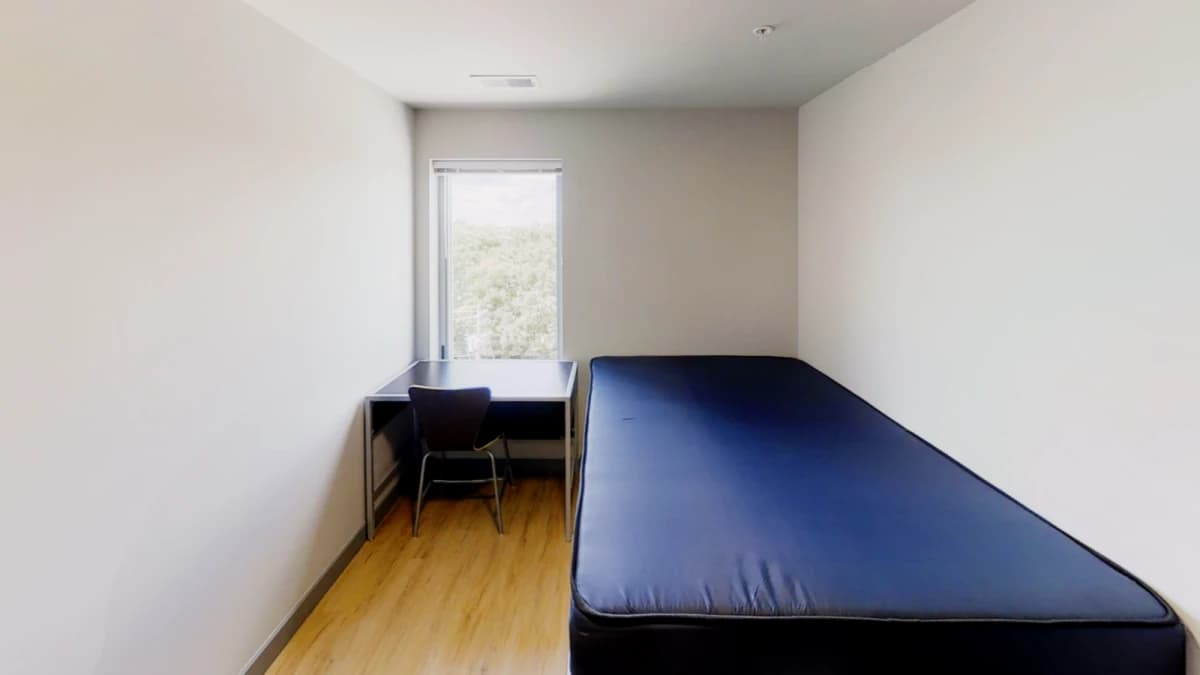 615 S Wright, Champaign, IL 61820 image