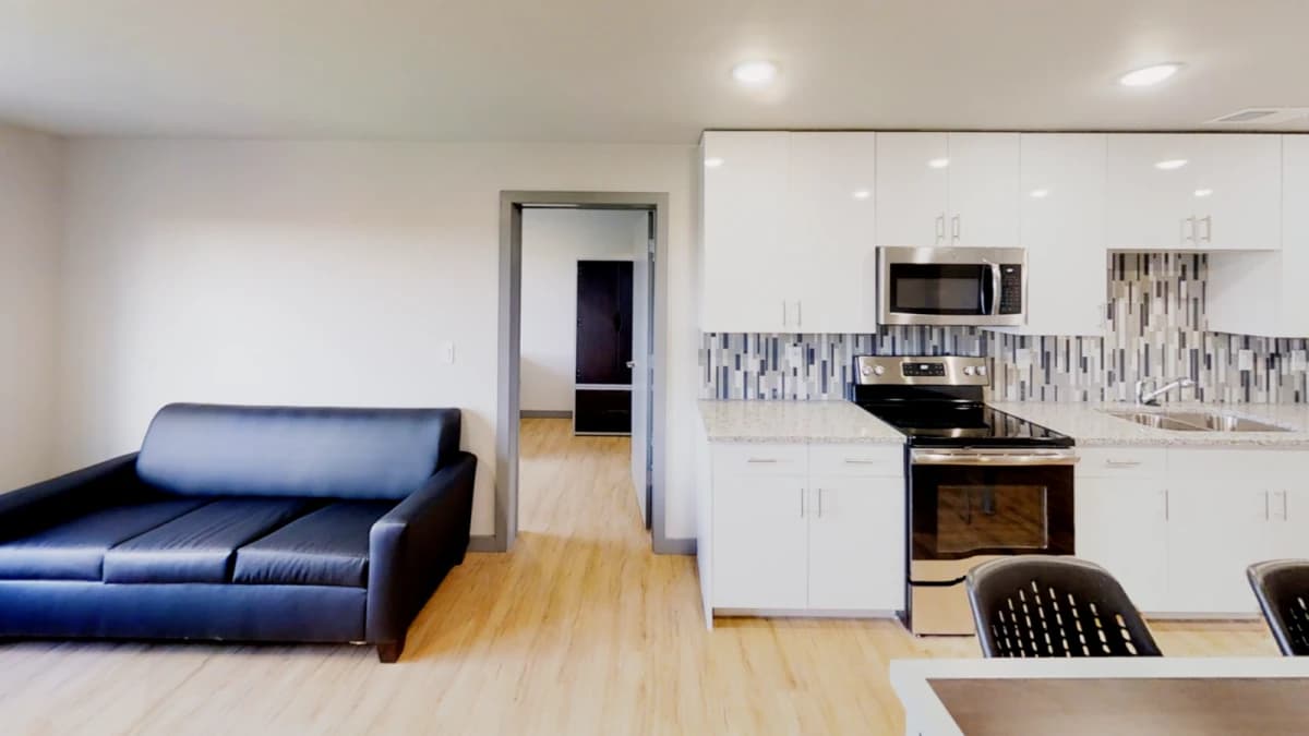 615 S Wright, Champaign, IL 61820 image