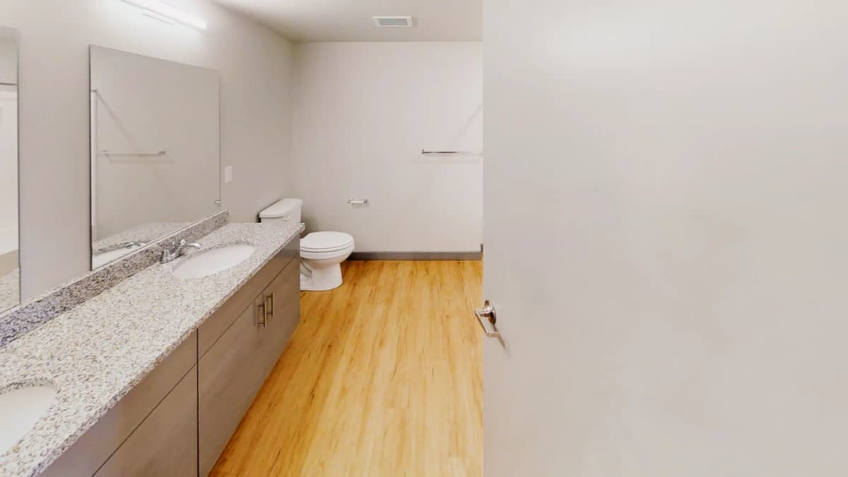 615 S Wright, Champaign, IL 61820 image