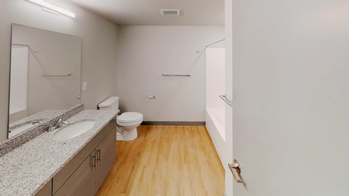 615 S Wright, Champaign, IL 61820 image