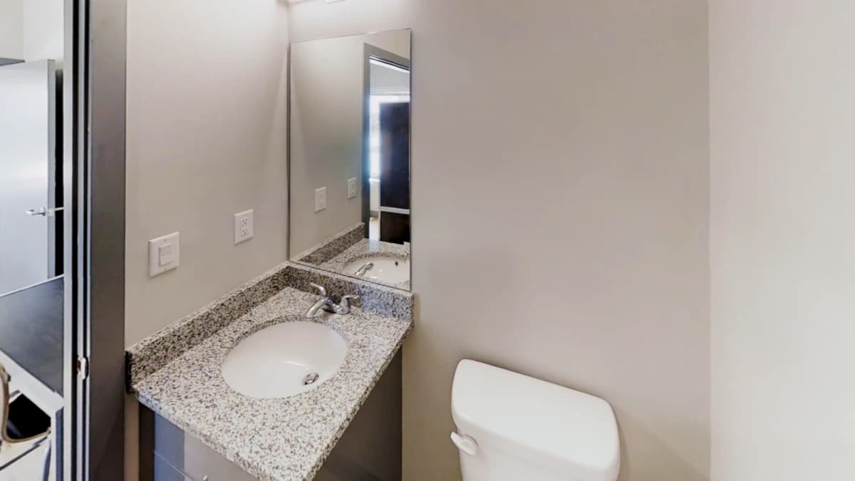 615 S Wright, Champaign, IL 61820 image