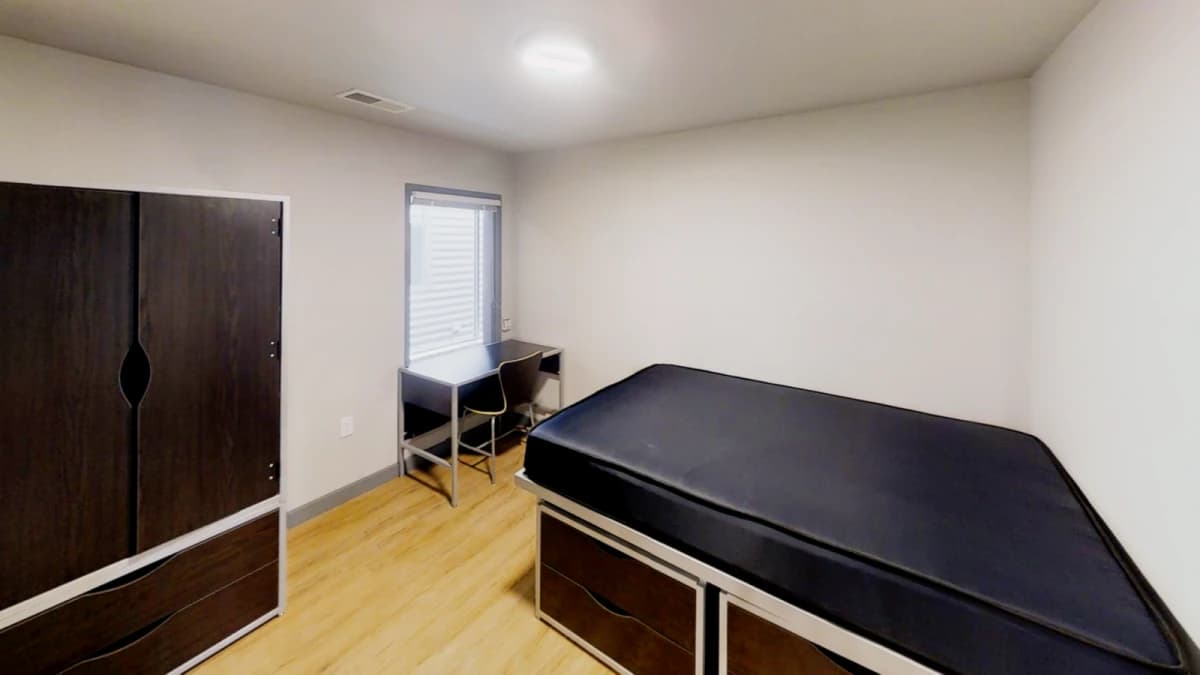 615 S Wright, Champaign, IL 61820 image
