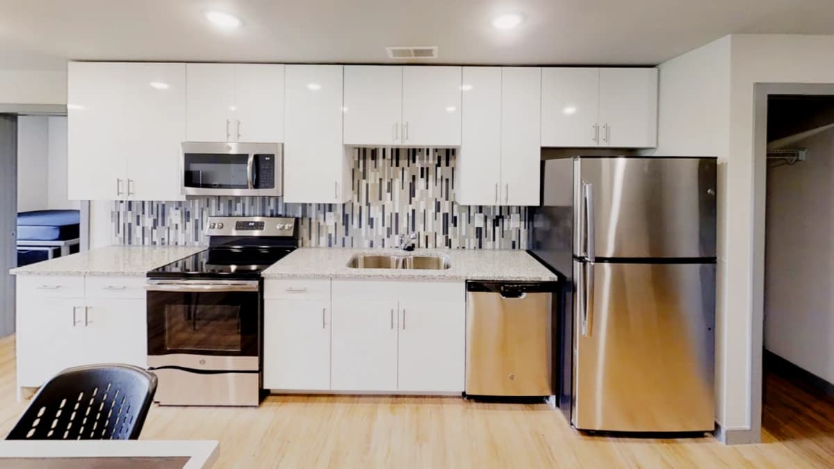 615 S Wright, Champaign, IL 61820 image
