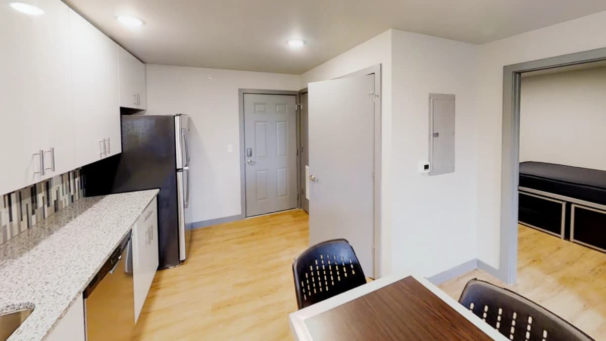 615 S Wright, Champaign, IL 61820 image