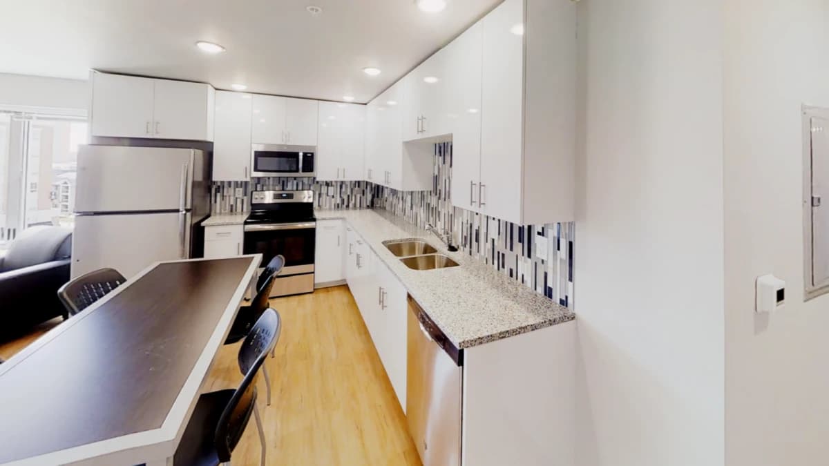 615 S Wright, Champaign, IL 61820 image