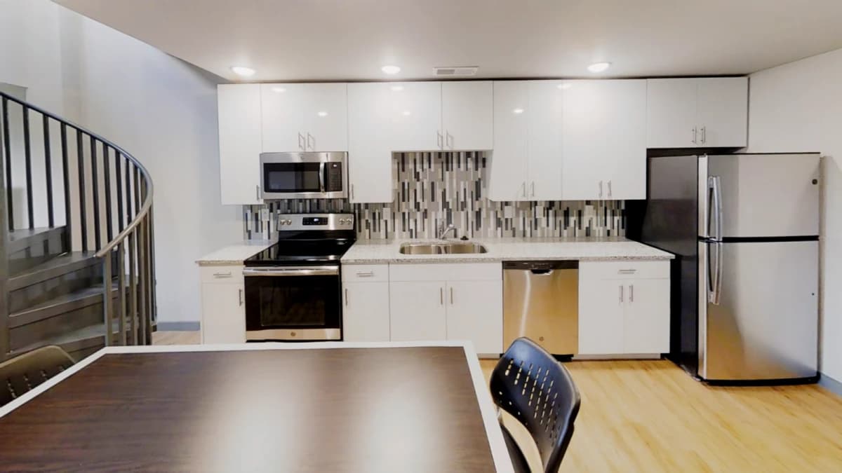 615 S Wright, Champaign, IL 61820 image