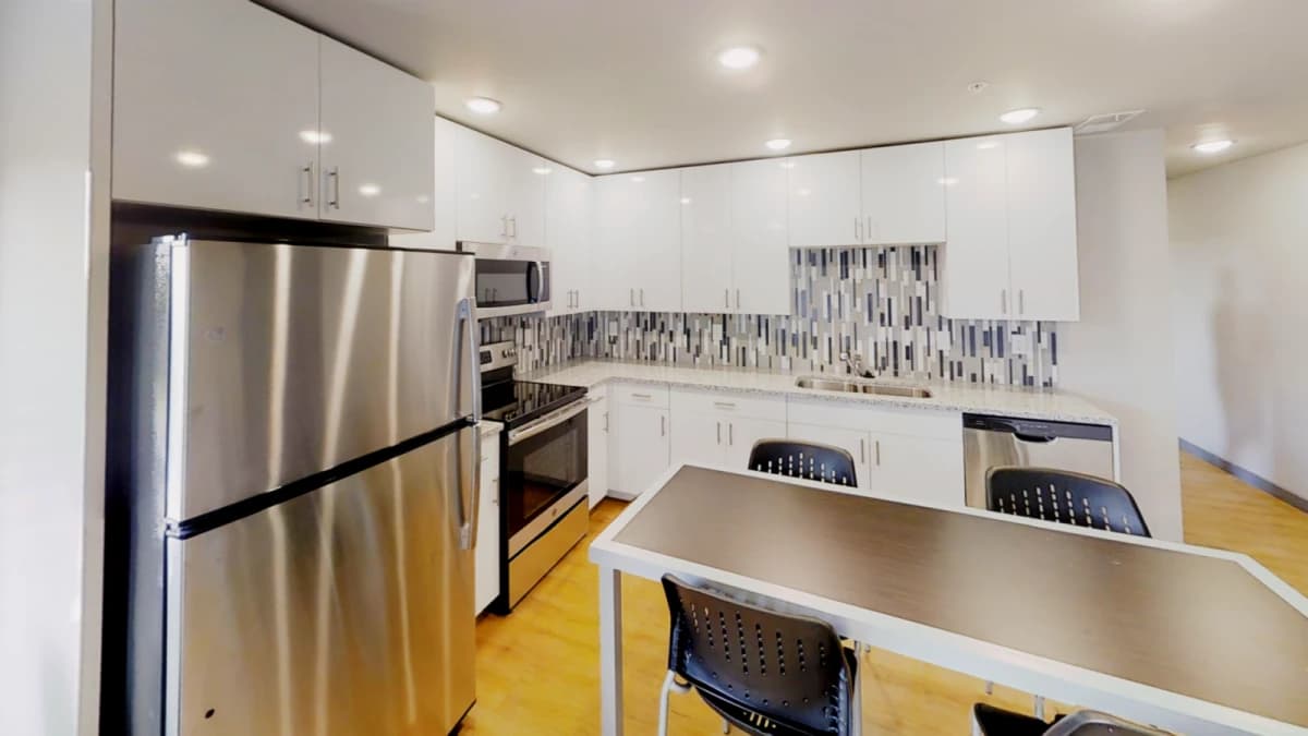 615 S Wright, Champaign, IL 61820 image