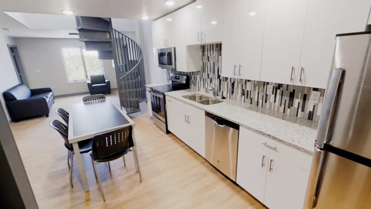 615 S Wright, Champaign, IL 61820 image