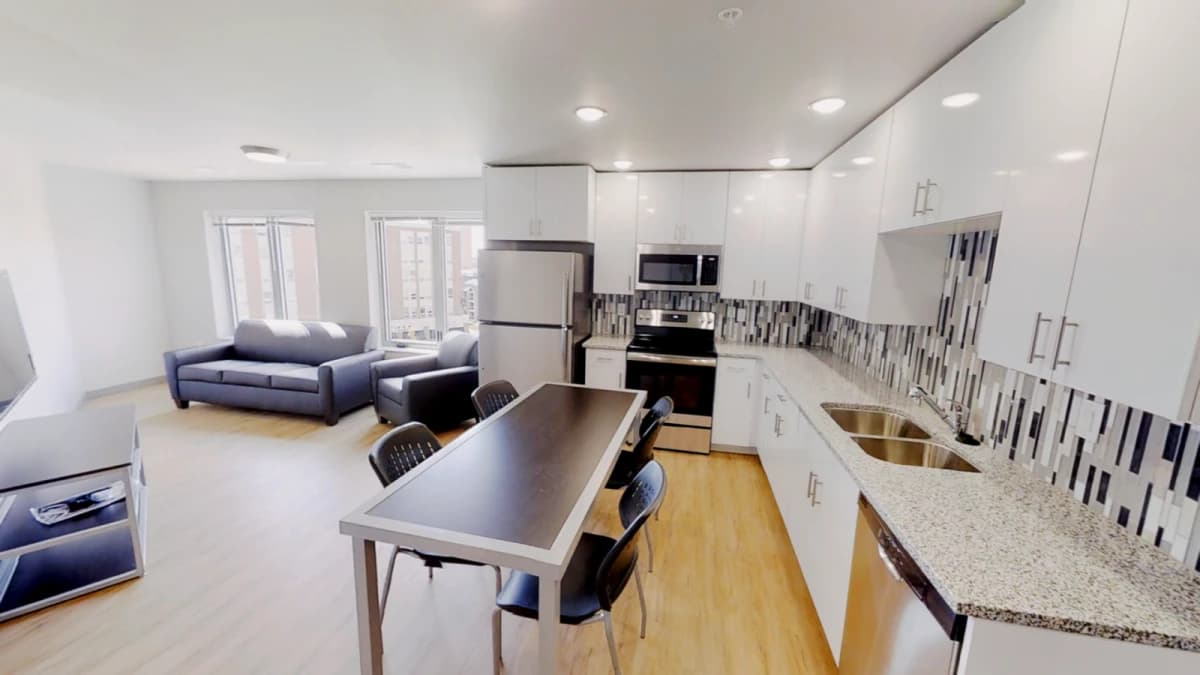615 S Wright, Champaign, IL 61820 image