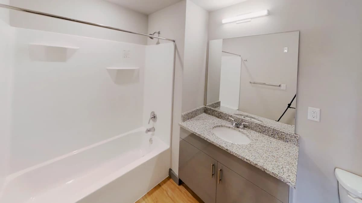 615 S Wright, Champaign, IL 61820 image