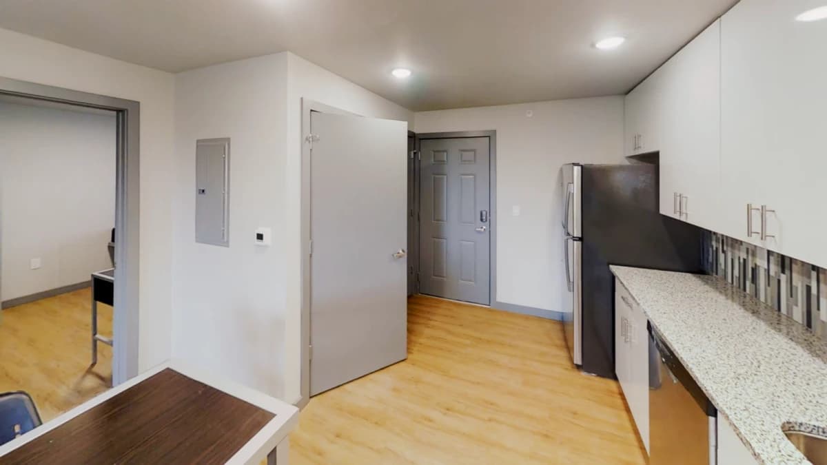 615 S Wright, Champaign, IL 61820 image