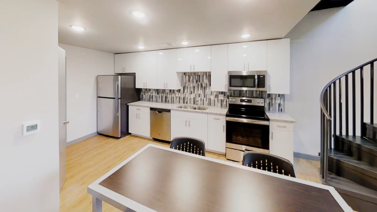 615 S Wright, Champaign, IL 61820 image