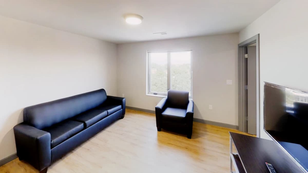 615 S Wright, Champaign, IL 61820 image