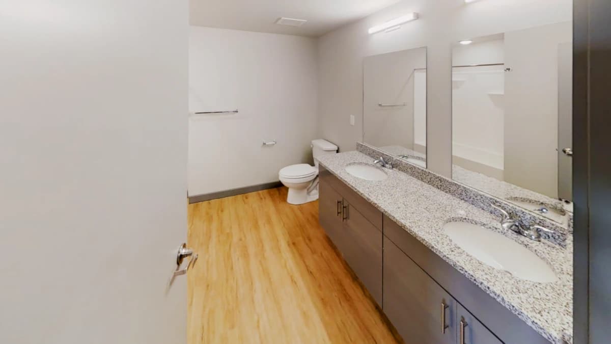 615 S Wright, Champaign, IL 61820 image