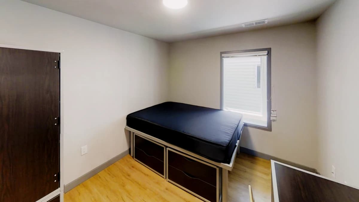 615 S Wright, Champaign, IL 61820 image