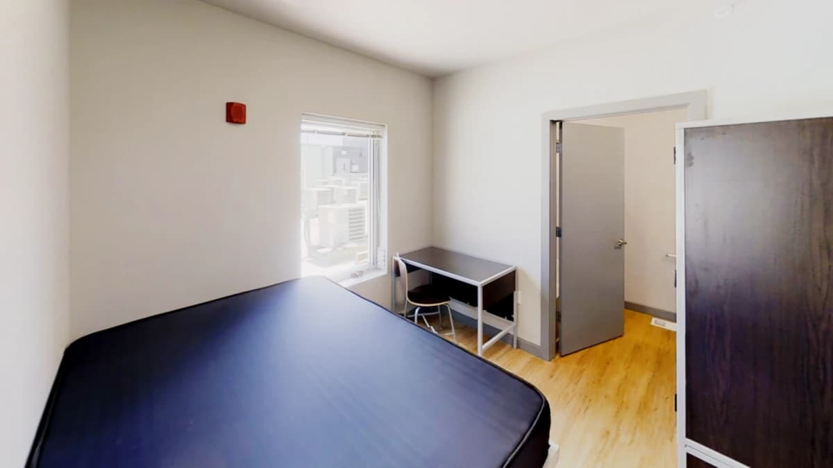 615 S Wright, Champaign, IL 61820 image