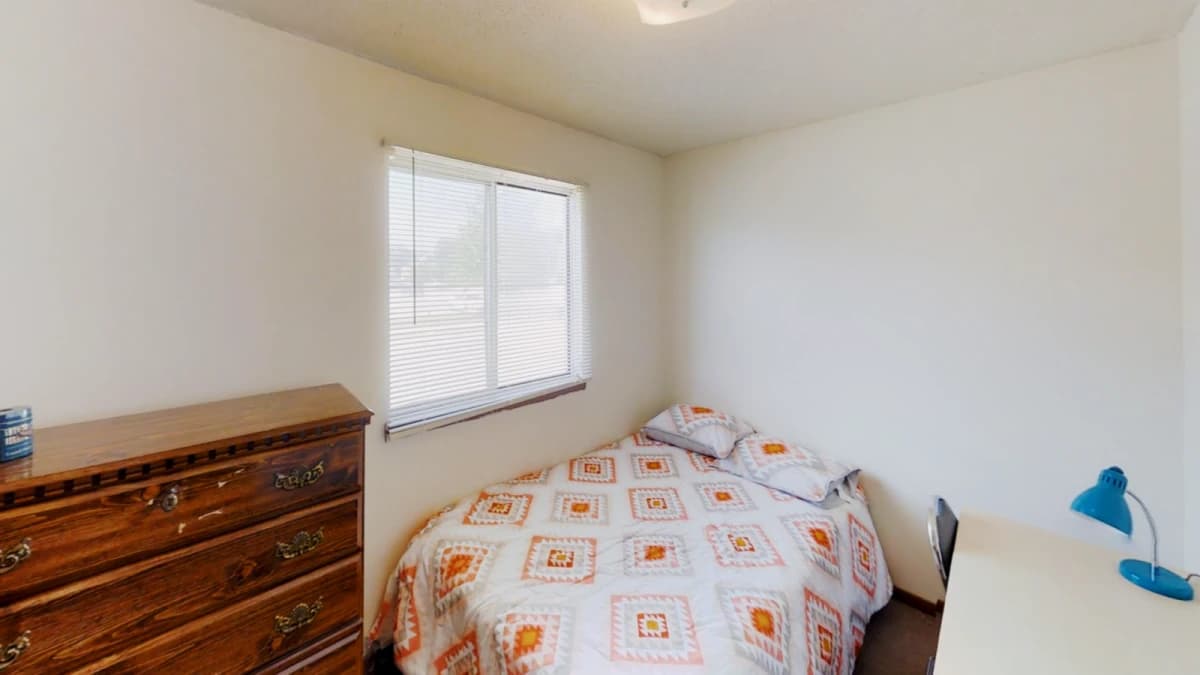 1Bedrooms, 1Bathrooms