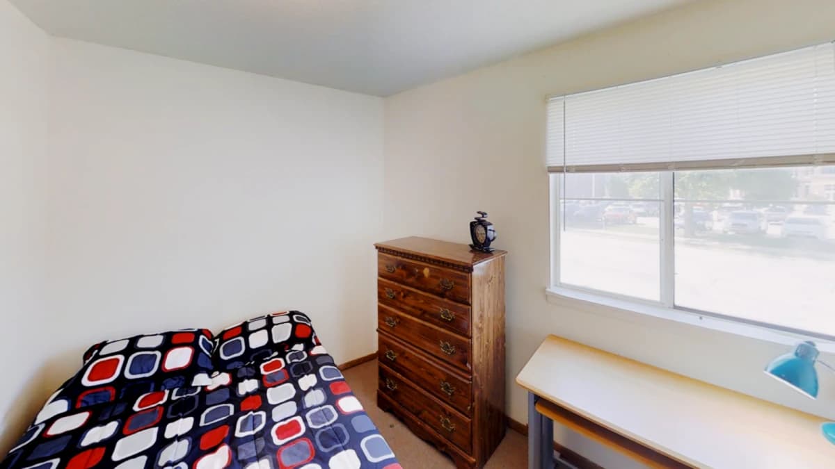 1Bedrooms, 1Bathrooms