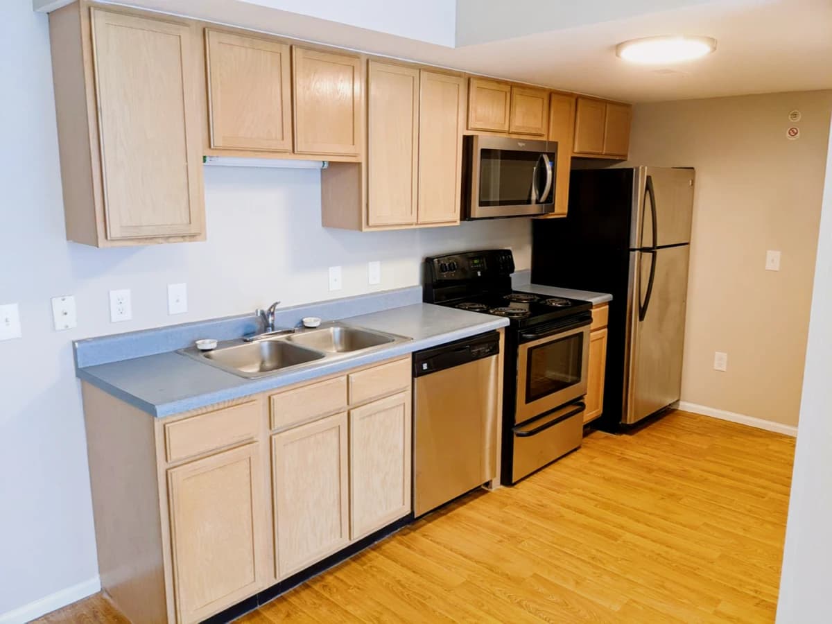2Bedrooms, 1Bathrooms
