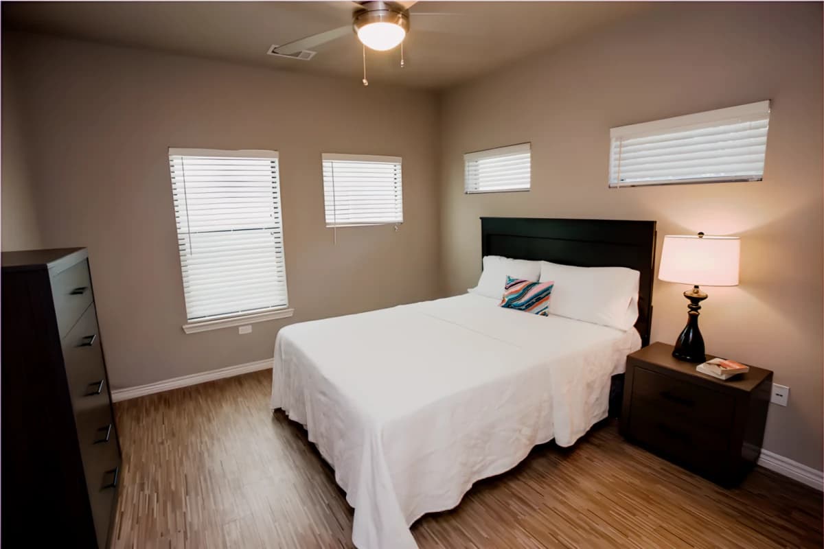 2 Bed 2 Bath